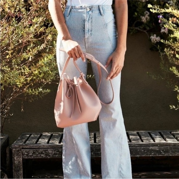 New with tags Kayla and Ava vegan leather bow tie bucket bag - Picture 3 of 10